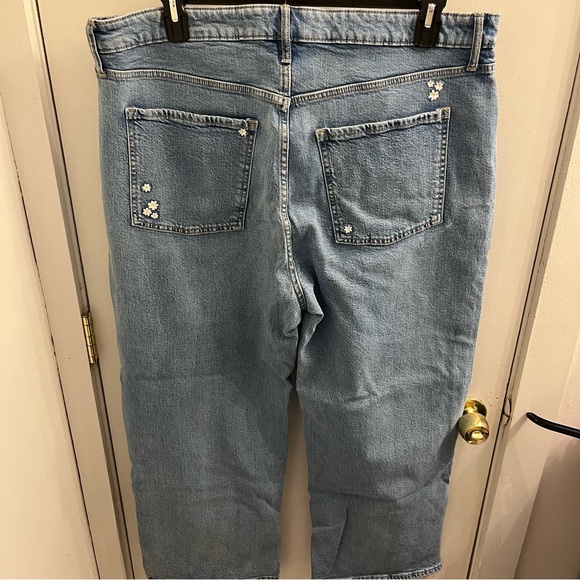 Old Navy Sky High Ride Wide Leg Daisy Print Jeans Size 18 Petite - Picture 8 of 8